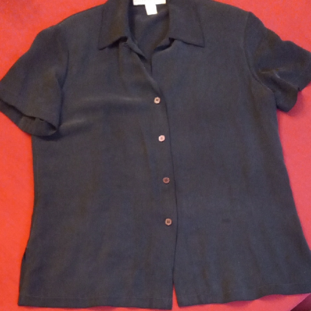 Josephine Chaus 100% Silk, Muted Soft Fabric,  Black, Button-Front Top Vintage